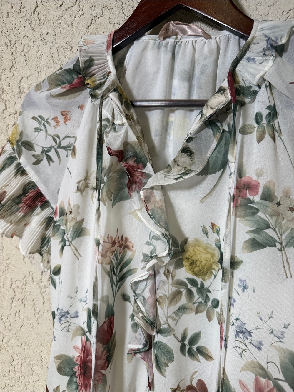 Philosophy NWT Sheer Floral Ruffle Blouse Size Small - Picture 3 of 4